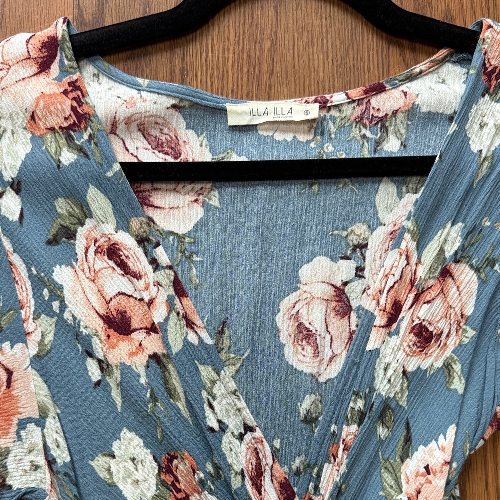 ILLA ILLA Floral Maxi Dress in Blue and Pink - Picture 2 of 3